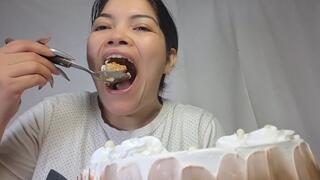 Voraciousness - Jessie the predator. Tries to swallow a whole cake