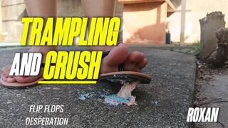Crushing and trampling gum bomb with short flip flops (3)