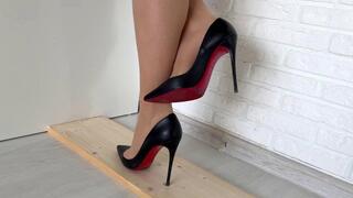 Louboutin crush, high heels striking the wooden board, the sound of high heels sinking into the wood, the sound of stilettos crushing, the sound of full weight crushing, the sound of high heels bending, the sound of high heels crush without the tips.