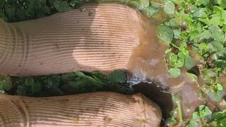 Dripping mud sock play