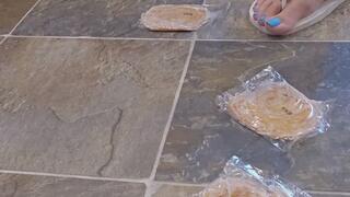 Continuous walking on snacks