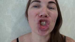 My natural sexy square lips make your cock hard
