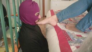 TIED UP, MY BIG FOOT FUCK THROAT TILL VOMIT - SIZE 40 FOOT