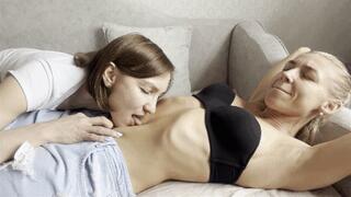 she fucked my navel with her tongue (gg)