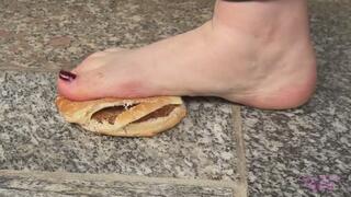 Sneaker-Girl Ella - Two Chesse Burgers