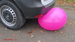 Mila with balloons - Fast fun