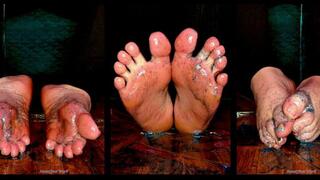 4 Minute Slow Motion BBW Oily Foot Worship POV - Watch as The Glitter and Oil Shimmer All Over My Big Wide Wrinkled Soles and Perfectly Pedicured Toes While I Sit in My Tight Black Leggings - No Talking – SweetFootWork