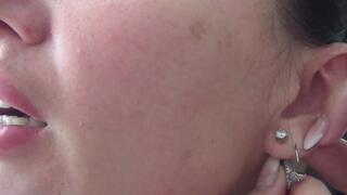I put earrings in my ears d