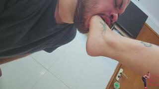 Foot Worship teen, part 2,, by Qween and Slave, FULL HD