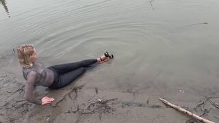 Wetlook and masturbation outdoor