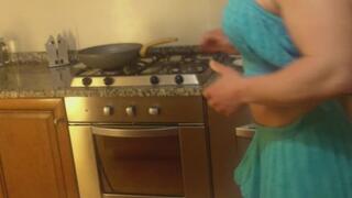 Opening a tin with different way