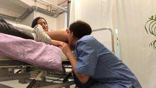 My nurse decided to give me cunnilingus while the head doctor was out
