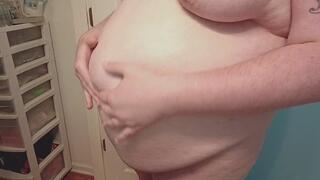 HORNY MILF LOVES RUBBING HER HUGE PREGNANT BELLY