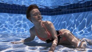 Mikki In The Pool