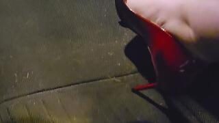 A quick video of me revving my Hellcat in my matching Louboutin heels!!!