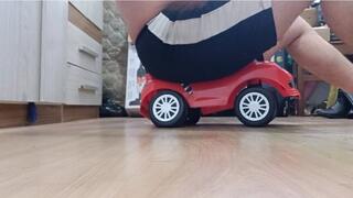 105kg, 231lbs riding on a toy designed to support 20kg, 44lbs