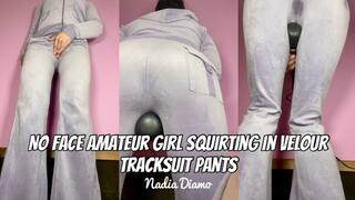 No Face Amateur Squirt In Juicy Couture Velour Tracksuit Pants Wetting