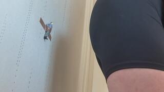 Shrinking time and ass squishing him