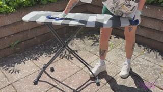 Sneaker-Girl Doro - ironing board Crush