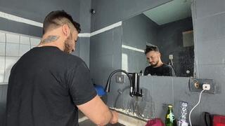 Kissing My employee With Great Passion - By Jhony Murray and Leon Dias - Full Clip