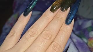 Long Fingers in the style of "Edward Scissorhands"