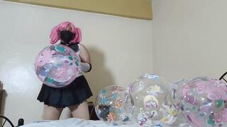 Kecha and Loonerina sit pops your bobo balloons