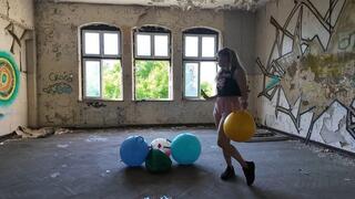 Looner - 289 - Bouncy Balls and the Ghost Story? (SOLO RP)
