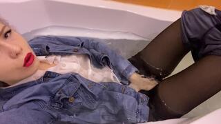 Fell in bath, jerk off in denim outfit!