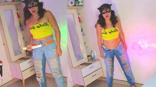 SHOW I PEE TWICE IN THE SAME JEANS