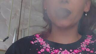 Brown Lipstick & Calm Smoking Vibes
