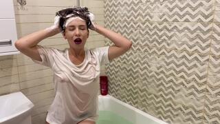 Dunking and Washing Hair! No bra!