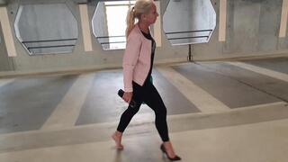 I lose my Louboutin high heel in the elevator HD wmv 1920x1080