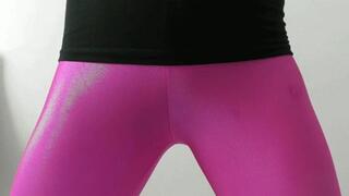 I'd like you to stand in front of the camera in leggings MP4 HD 720p