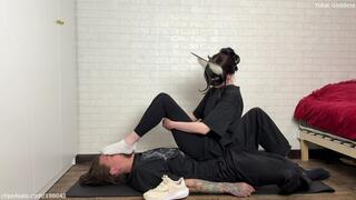 Facesitting, smother and sweaty socks smelling