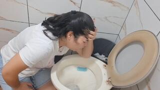 Coughing and Spitting Attack in the Toilet - Maximum Effort