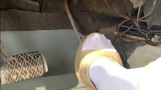 Pantyhose Hard Revving Delight!