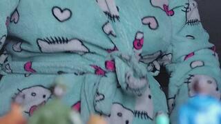 GIANTESS PUNISHES TINIES
