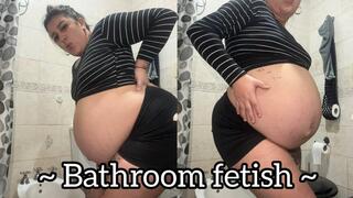 Desperate for the bathroom + Bathroom fetish