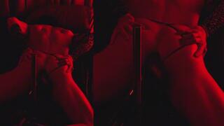 Muscle guy machine fucked in red lights