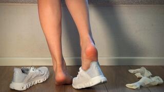 After Park Walk Foot Tease - White On Cloud Sneakers Off, Sweaty Socks Removal & Bare Soles Play