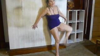 Erotic dance on Shout Shout song