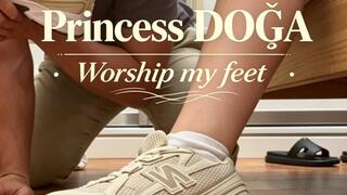 Worship my feet and sniff