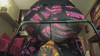 FACESITTING RIMMING SEAT - BIG FARTS ASS PUSSY WORSHIP & SQUIRT ORGASM