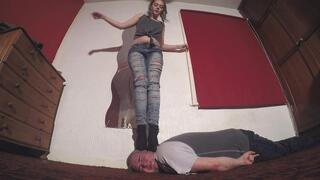 Dancing Sophie 614 FLOOR CAM