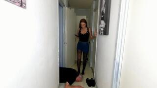 Jennifer Head & Hands Walking Trample Tights & Shoes (4K)