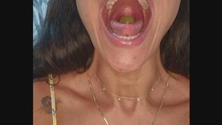 NECK-flix and grapes