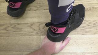 Chelsea's Hand Trampling Sneakers