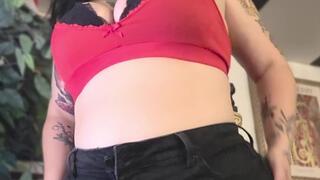 Naomi wants to strip for you