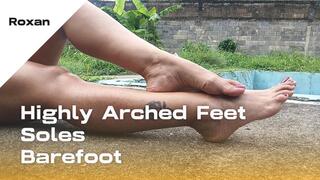 Cute feet rubbing and dazzling with pronounced arches (3)