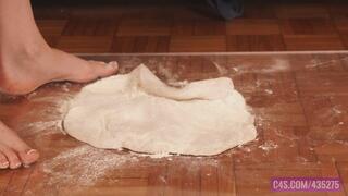 Barefoot Pizza Dough Smash - 4K MP4